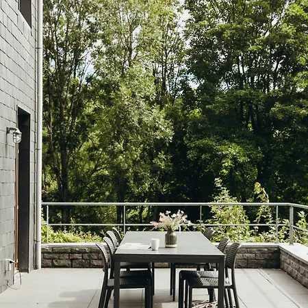 Au Pied Du Pre By Welchome Вервье